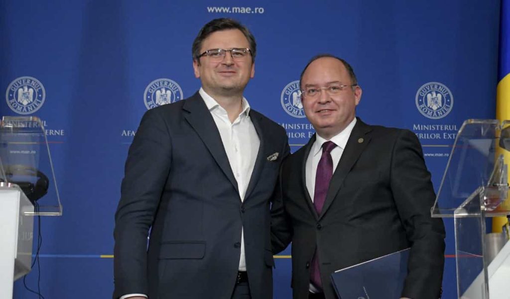 Ministrul de externe ucrainean și-a anulat vizita la București din „motive de securitate”, dar se duce la Bagdad. Aurescu, tot slugă… – 60m.ro