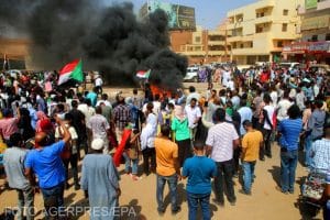 Război civil și sărăcie lucie în Sudan. Conflictul dintre armată și trupele paramilitare fac prăpăd la Khartoum: Peste 100 de morți / Video