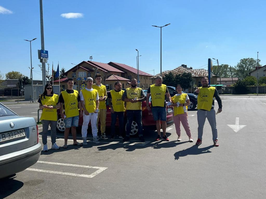 VIDEO/Membri ai AUR Ilfov au fost agresați fizic de interlopii lui Pandele în fața Primăriei Voluntari, în timp ce promovau protestul din 6 mai împotriva legilor anti-naționale – 60m.ro