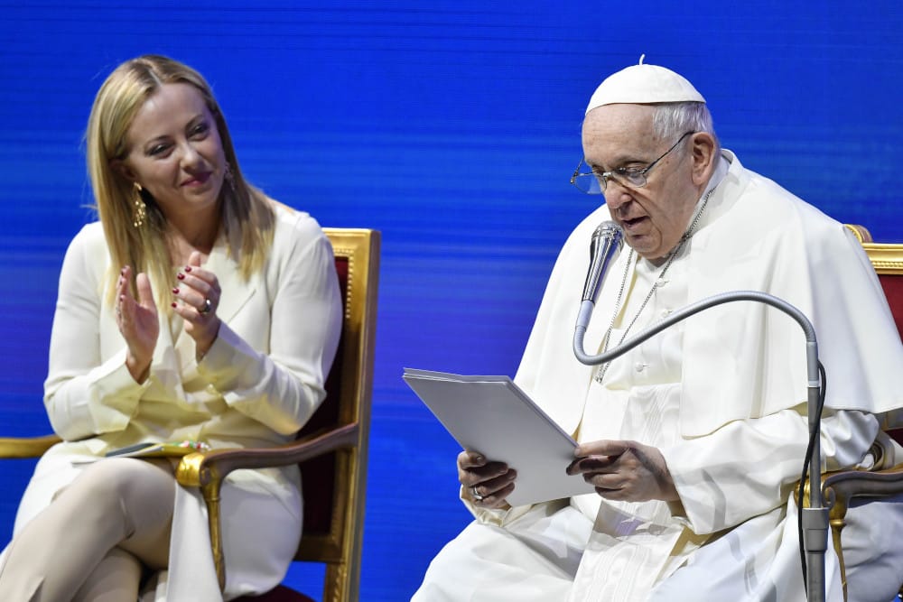 Papa Francisc, de față cu premierul Giorgia Meloni: Doar bogaţii îşi permit copii în Italia – 60m.ro