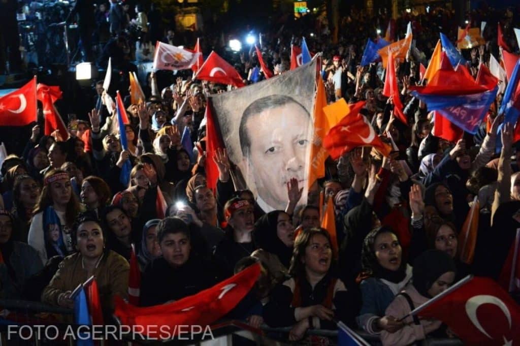 Alegeri Turcia: Ultranaţionalistul Sinan Ogan anunţă că îl va susţine pe Erdogan în al doilea tur contra lui Kilicdaroglu