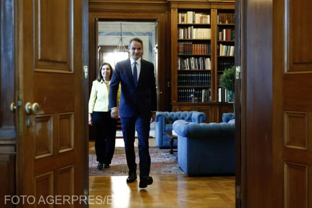 Kyriakos Mitsotakis a câştigat alegerile din Grecia. Dur cu migraţia, vrea gard la graniţa cu Turcia şi este parte dintr-o dinastie de politicieni