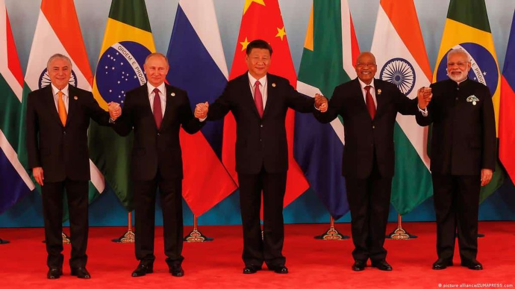 Financial Times: Occidentul nu va mai putea conduce lumea din cauza influenței tot mai mari a BRICS – 60m.ro