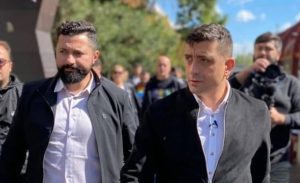 AUR îi sprijină gratuit pe români. Liderul AUR, Valentin Florea, vrea să propună președintelui George Simion crearea unor centre de consiliere psihologică – 60m.ro