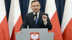 Legea lustrației, reinventată de Polonia: Politicienii care au avut legături cu Rusia vor fi interziși în funcții publice – 60m.ro