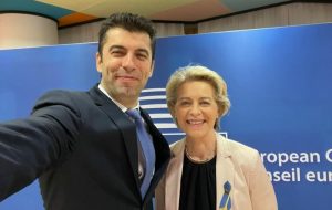 Cum decide Bruxelles-ul politica internă de la Sofia: Numele Ursulei von der Leyen, implicat într-un scandal în Bulgaria – 60m.ro