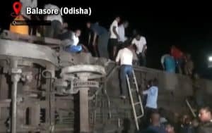 Catastrofă feroviară în India: Cel puțin 50 de morți, 500 de răniți – VIDEO