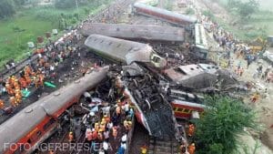 Bilanțul catastrofei feroviare din India ajunge la cel puțin 280 de morți și 900 de răniți – cel mai mortal accident din ultimii 20 de ani /video