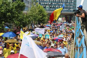 Greva profesorilor continuă. Sindicaliștii, nemulțumiți de OUG pentru creșterea salariilor: „Nu ne mai trimiteți la clase!” – 60m.ro