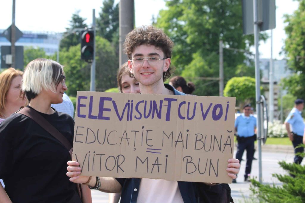 Asociațiile de elevi acuză: „Ministerul minte! Nu am fost chemate la discuții!” – 60m.ro