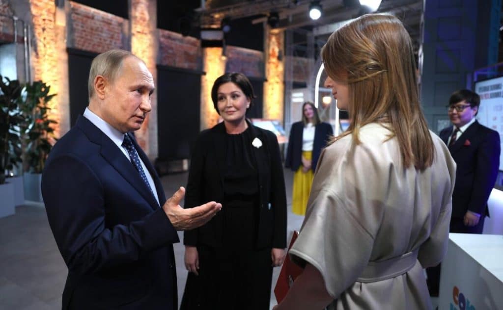Kremlinul nu știe să spună când va avea loc „linia directă” cu Putin