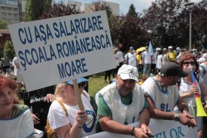 Dragi profesori, cu cine negociați? – 60m.ro