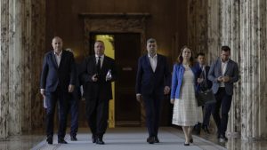 Greva profesorilor: Pentru clasa politică, dascălii au devenit gloata care să încheie mediile elevilor, pentru a mai bifa ei un an şcolar – 60m.ro
