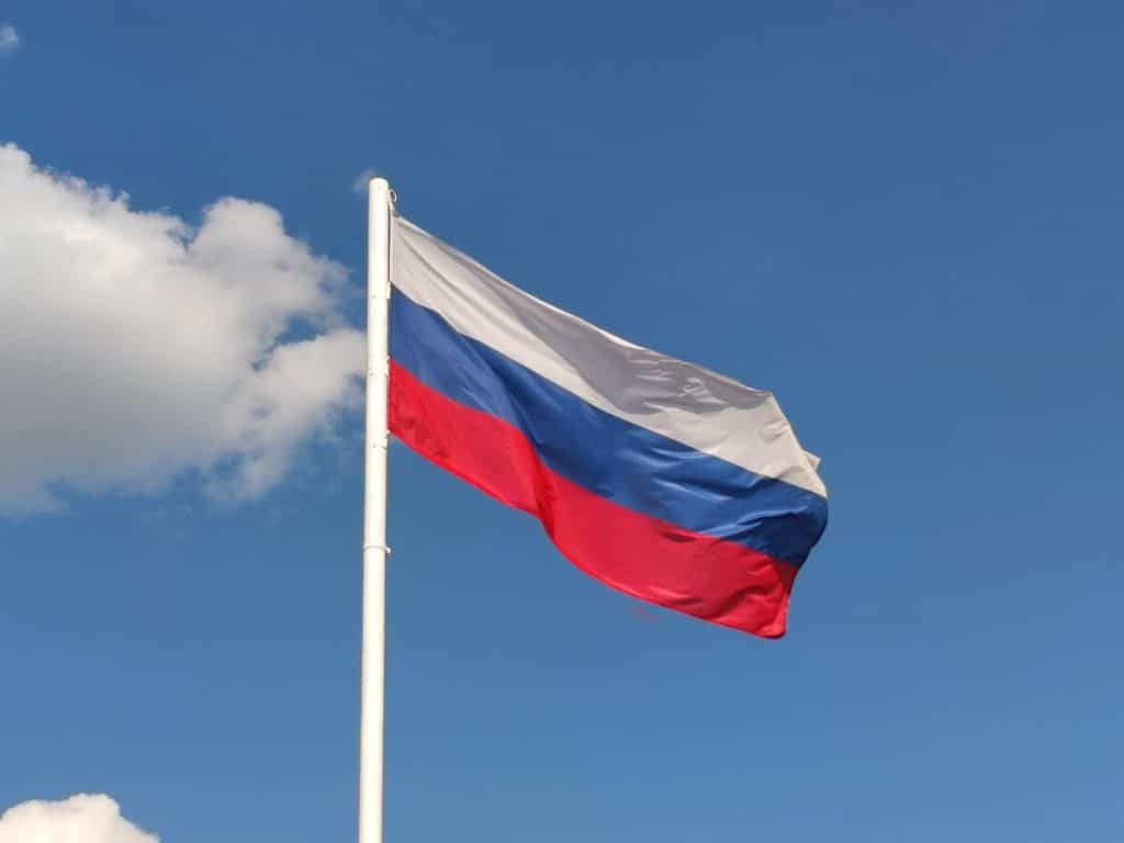 Muzician american, reținut în Rusia, pentru trafic de droguri – până să ajungă în fața unui judecător, acestuia nu i s-au adus la cunoștință acuzațiile