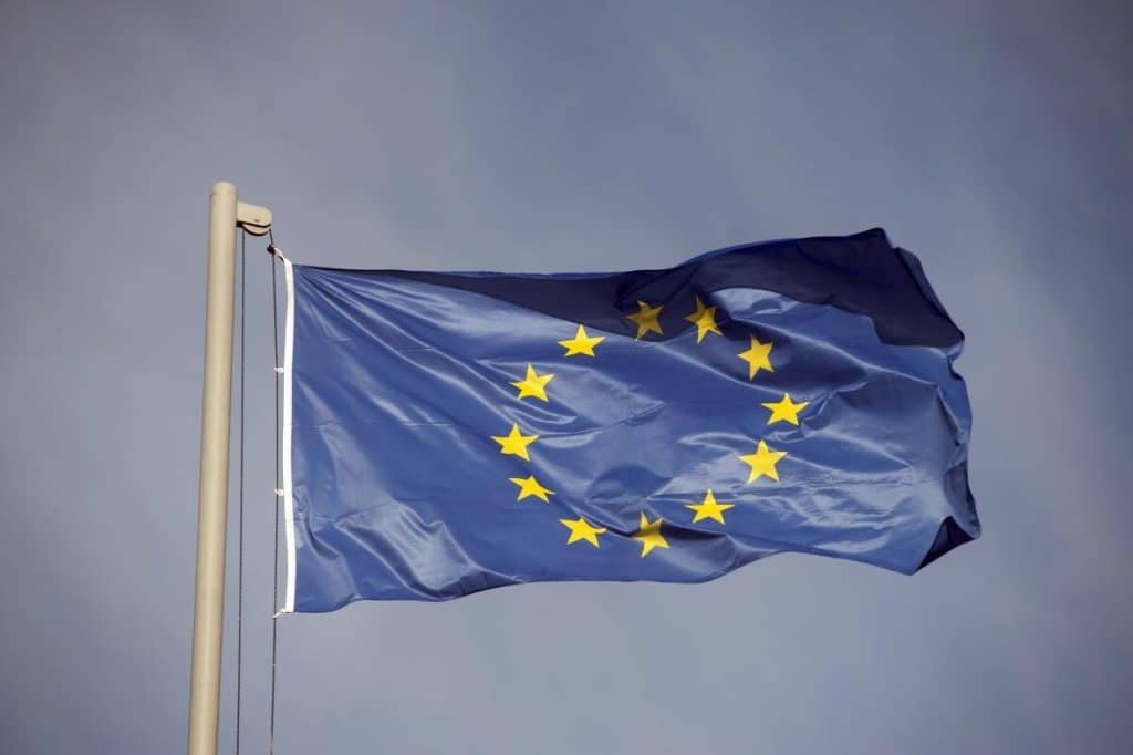 Statele UE care refuză imigranți vor fi amendate cu 20.000 de euro pentru fiecare refugiat respins