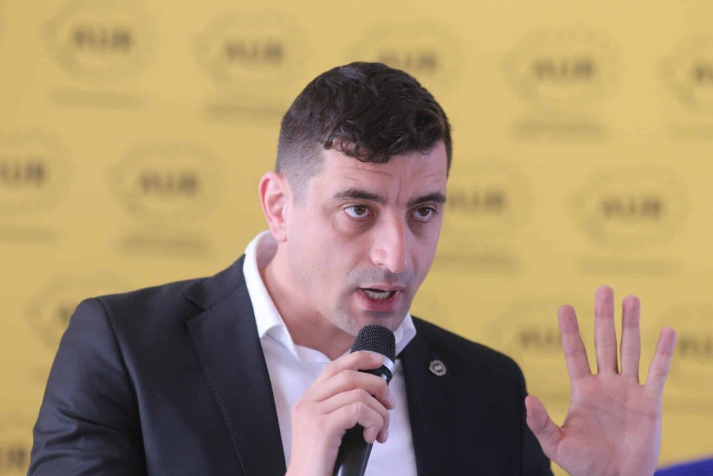 George Simion: AUR a votat pentru eliminarea pensiilor speciale! Legea PSD este una neconstituțională. Îi amăgesc pe români – 60m.ro