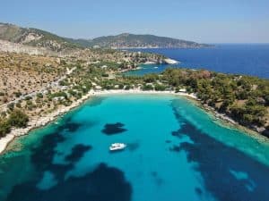 Partea întunecată a vacanțelor din Grecia, în pofida plajelor superbe și a prețurilor reduse. Cum a murit o femeie în Thassos. Apelul turiștilor români