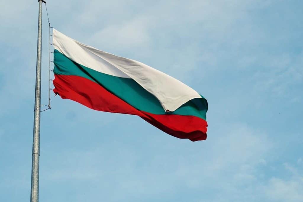Regulile pe care şoferii români trebuie să le respecte în Bulgaria. Depăşirea vitezei legale se sancţionează, chiar şi până în limita de 10 km/h