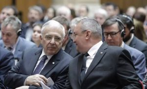 Unii mai speciali decât alții: Trăiască MAFIA! Ciucă și Isărescu pot încasa în continuare pensie și salariu – 60m.ro