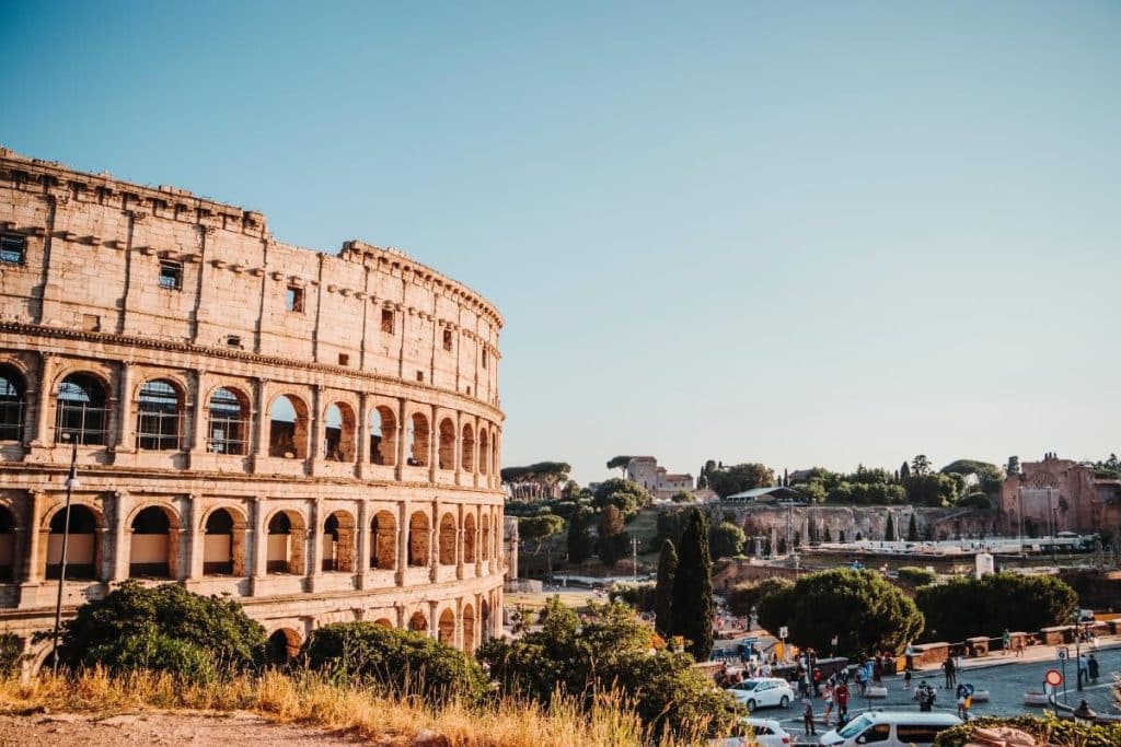A fost găsit turistul care şi-a scrijelit numele pe peretele Colosseumului