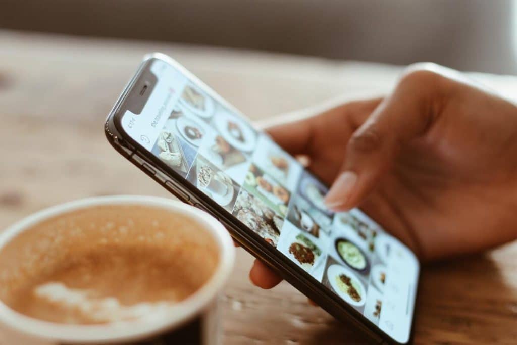 Instagram va scoate o nouă platformă, ca alternativă a Twitter-ului deținut de Elon Musk