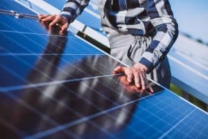 Explozia producţiei de energie fotovoltaică scade prețul curentului în Europa