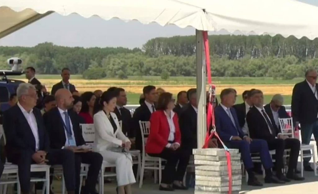 Inaugurarea Podului de la Brăila cu șatrapii la cort – 60m.ro