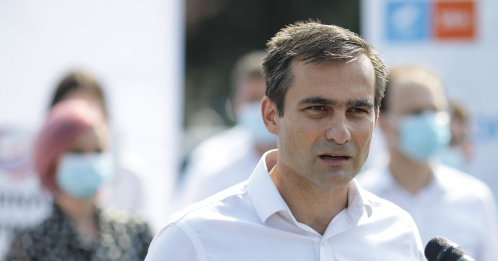 Primarul USR-ist al Brașovului, exmatriculat din facultate pentru a doua oară. Detaliile „rușinoase” din CV pe care edilul le-ar vrea ascunse – 60m.ro