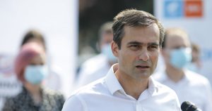 Primarul USR-ist al Brașovului, exmatriculat din facultate pentru a doua oară. Detaliile „rușinoase” din CV pe care edilul le-ar vrea ascunse – 60m.ro