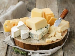 Premieră pentru Elveţia. Va importa mai multă brânză decât exportă