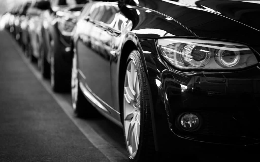 Hackerii ruşi au folosit o falsă ofertă auto la BMW pentru a ataca informatic ambasadele din Ucraina