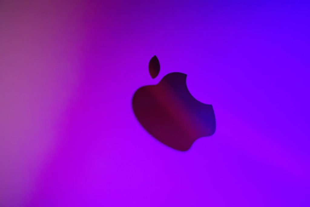 Ai acasă un Iphone din prima generație? Poți face o avere. În SUA, prețurile decolează