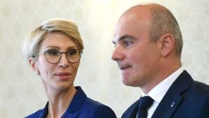 Iohannis o apără pe Turcan în scandalul azilelor: Demisiile politice au fost suficiente – 60m.ro
