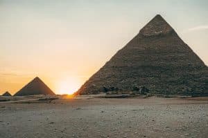 De ce a fost anulat un concert al rapperului Travis Scott la piramidele din Giza de autorităţile egiptene