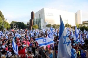 Gări şi şosele blocate în Israel. Noi proteste împotriva reformei judiciare