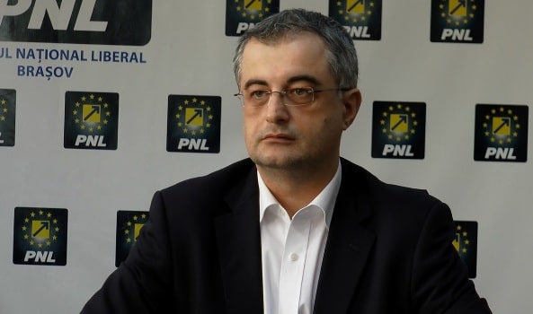 Liberalii spun lucruri trăsnite: Un deputat PNL vrea ca toate blocurile din România să fie vopsite în alb – 60m.ro