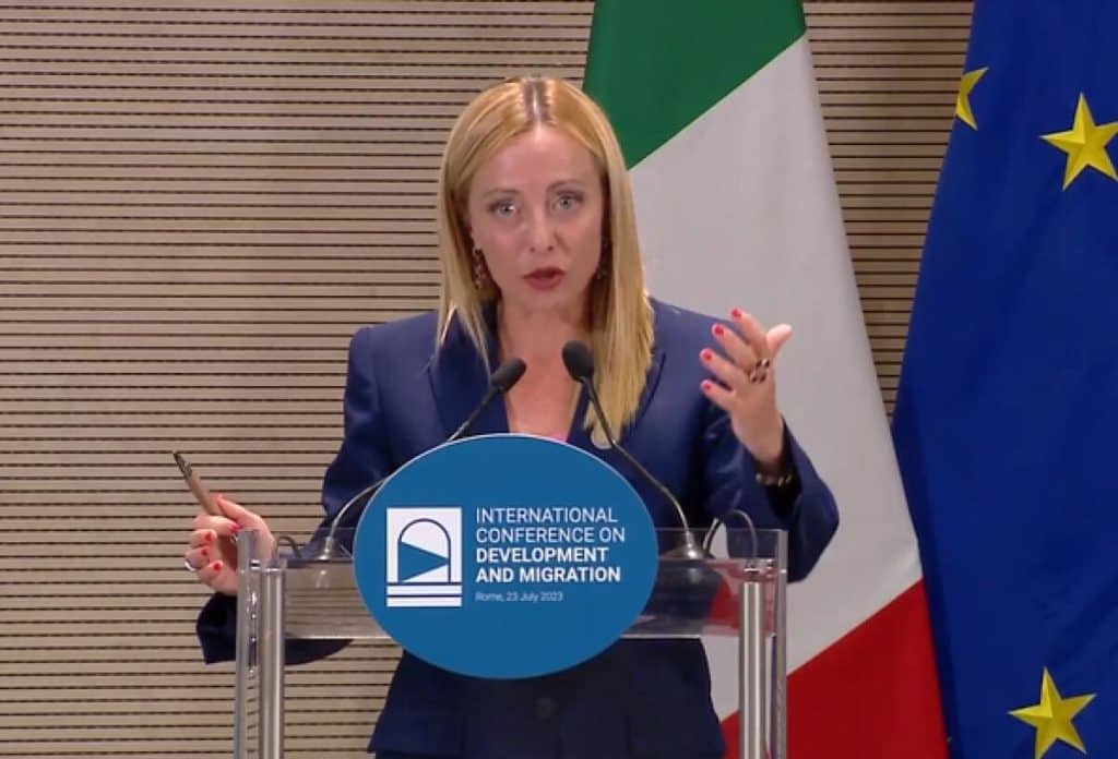 Italia, soluţii ferme pentru stoparea migraţiei ilegale. Peste 9.000 de persoane au intrat în țară, în ultima săptămână