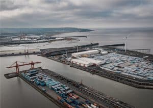 Navă plină cu 3.000 de maşini, în flăcări, în largul coastelor olandeze (FOTO)