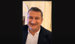 VIDEO: Laurențiu-Alexandru Blaga, director general ANCPI, prins cu daruri pentru Ciolacu – 60m.ro