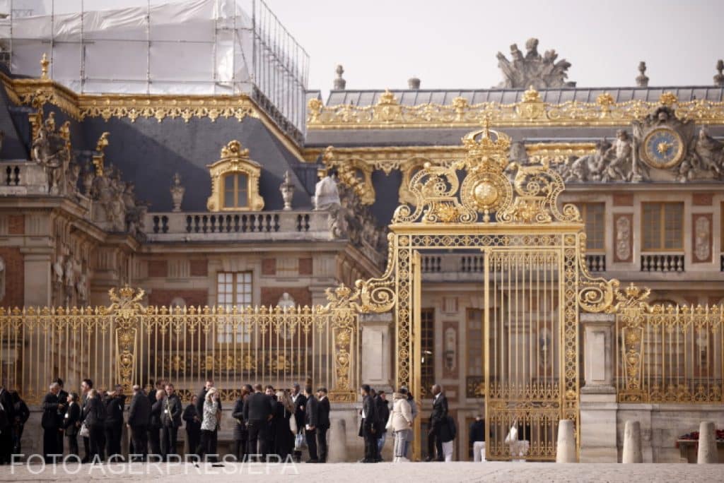 Alertă cu bombă la Palatul Versailles. Toate persoanele au fost evacuate