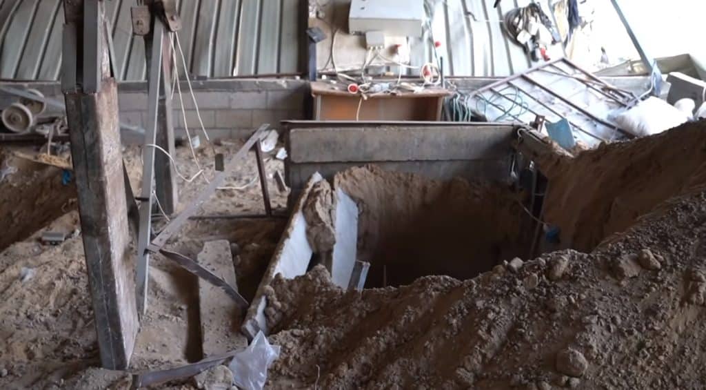 Armata israeliană a descoperit tunelurile prin care au trecut lideri ai grupării Hamas – VIDEO