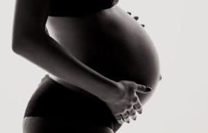 O mămică din Alabama a dat viață pe cale naturală, iar a doua zi a născut prin cezariană