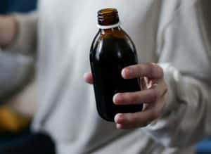 Cazul siropului mortal de tuse pentru copii. Compania indiană respinge acuzațiile, după ce 70 de minori și-au pierdut viața