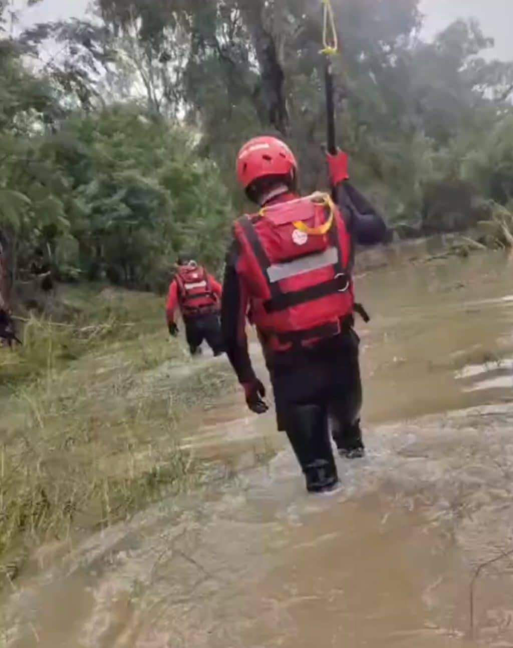 Inundațiile au făcut prăpăd în Africa de Sud. Echipele de salvare caută persoanele dispărute – VIDEO