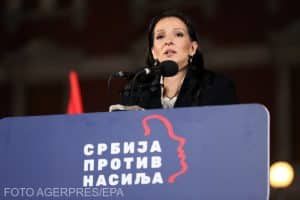Marinika Tepic, lidera opoziției din Serbia, continuă greva foamei pentru a protesta împotriva fraudei electorale din Belgrad, deşi medicii îi spun să renunţe