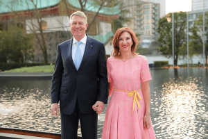 Klaus Iohannis ne îndeamnă de pe acum să mergem să votăm PSD și PNL – 60m.ro