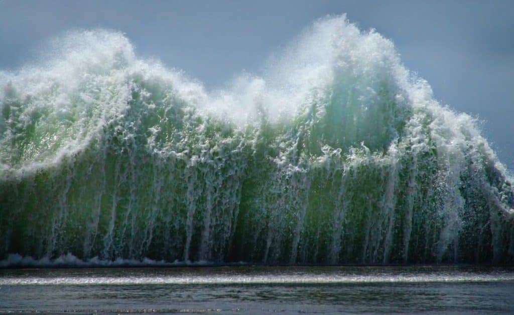 Cutremur puternic în Japonia! A fost emisă alertă de tsunami/ UPDATE: Tsunamiul a atins coasta
