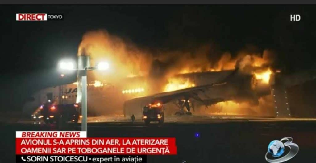 Un avion de pasageri a aterizat în flăcări pe aeroportul Haneda din Tokyo. Sorin Stoicescu: Pericolul de explozie este major – Foto