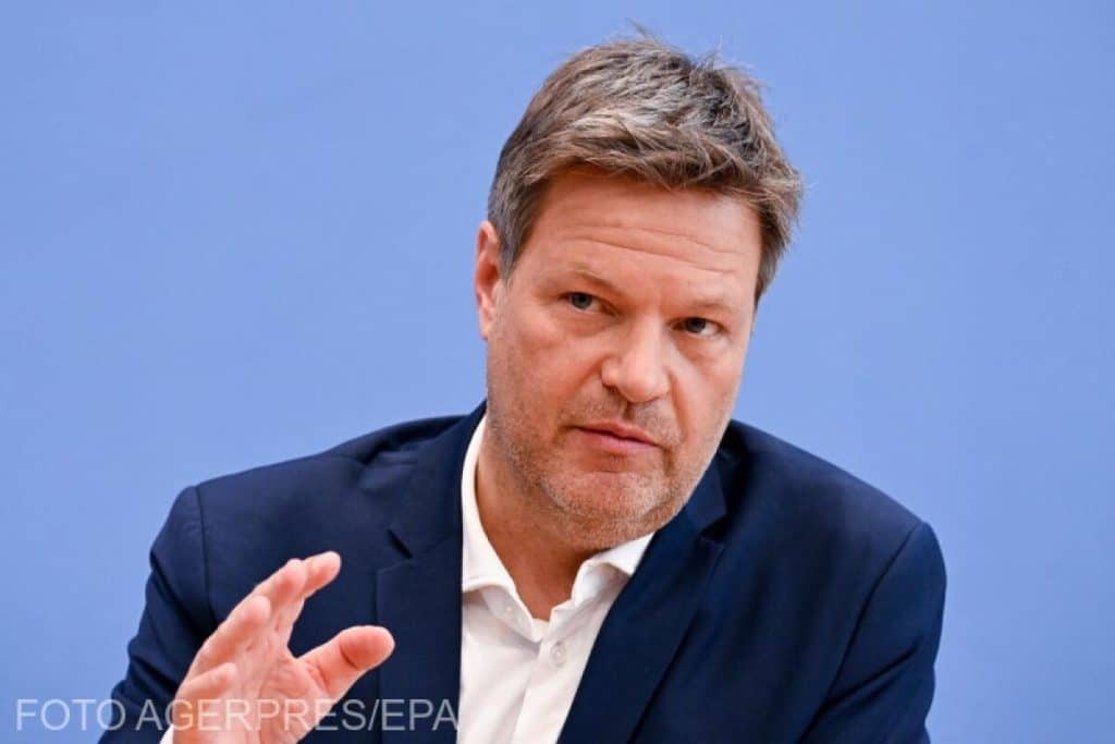 Fermierii germani au blocat feribotul ministrului Economiei, după ce acesta a propus reducerea subvențiilor pentru agricultori / video