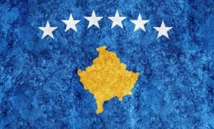 Kosovo renunță temporar la obligaţia de a acoperi simbolurile sârbe de pe plăcuţele de înmatriculare ale mașinilor